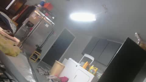 Snapshot of handyman5303 chatting on December 18, 6:57 pm Handystudman online show from December 18, 6:57 pm