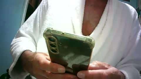 Snapshot of handymanforyou177322 chatting on June 8, 10:32 pm handymanforyou177322 online show from June 8, 10:32 pm