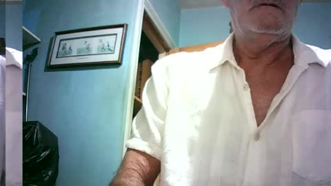 Snapshot of handymanforyou177322 chatting on June 12, 10:30 pm handymanforyou177322 online show from June 12, 10:30 pm