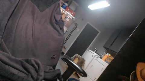 handystud33 online show from March 13, 6:09 am