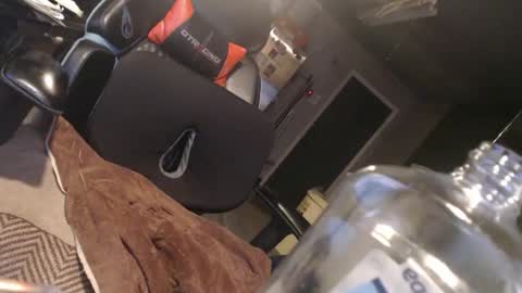 Snapshot of handystud33 chatting on May 19, 5:41 pm handystud33 online show from May 19, 5:41 pm