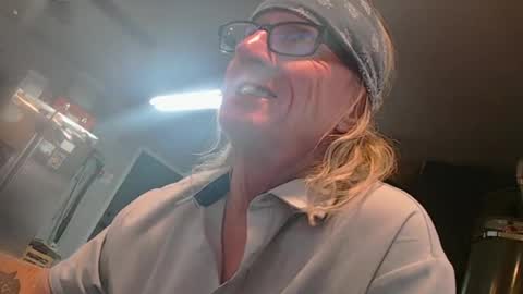 Snapshot of handystud33 chatting on June 18, 6:46 am handystud33 online show from June 18, 6:46 am