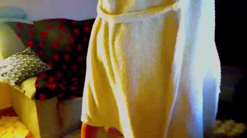 Snapshot of hane40 chatting on February 20, 12:51 am hane40 online show from February 20, 12:51 am