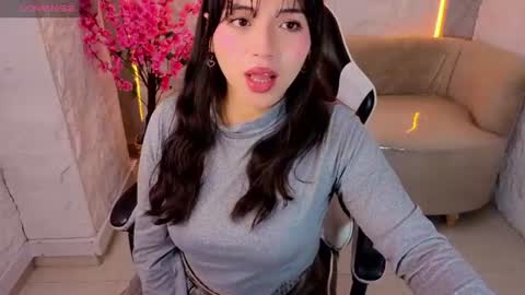 Snapshot of hani_amber_tx chatting on July 12, 1:13 pm Follow me.. Live 730 to 1400 online show from July 12, 1:13 pm
