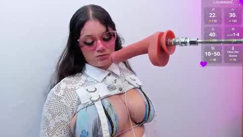 Snapshot of hanie_boobs chatting on December 14, 8:35 pm Ana online show from December 14, 8:35 pm