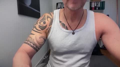 hanky online show from March 17, 8:39 am