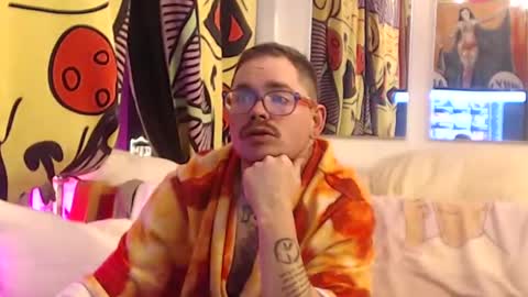 Snapshot of hankrams chatting on January 16, 2:51 am hank rams online show from January 16, 2:51 am