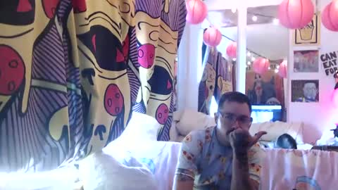 Snapshot of hankrams chatting on September 20, 7:15 pm hank rams online show from September 20, 7:15 pm