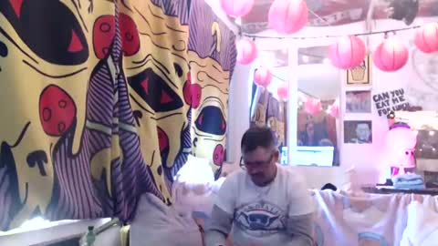 Snapshot of hankrams chatting on October 18, 7:14 pm hank rams online show from October 18, 7:14 pm