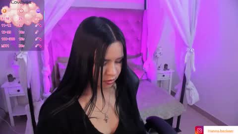 hanna  online show from February 5, 12:59 am