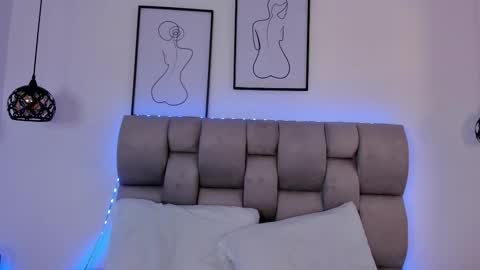 hanna__evans_ online show from January 14, 12:11 pm