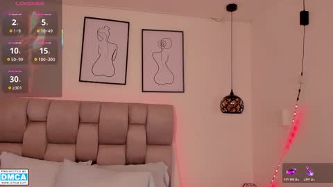 hanna__evans_ online show from March 6, 11:28 am