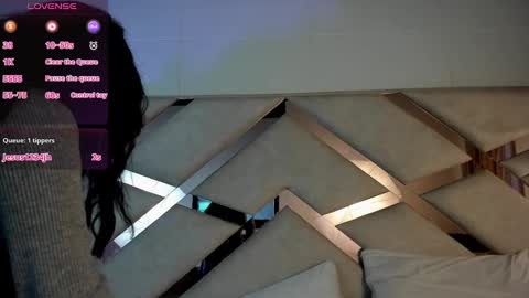 Snapshot of hanna_azumi_ chatting on February 9, 3:43 am hanna online show from February 9, 3:43 am