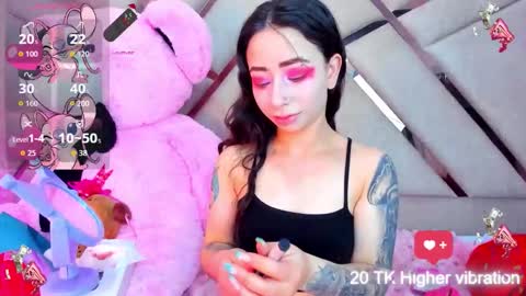 Snapshot of hanna_azumi_ chatting on October 12, 1:59 am hanna online show from October 12, 1:59 am