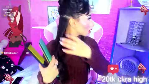 Snapshot of hanna_azumi_ chatting on November 17, 1:22 am hanna online show from November 17, 1:22 am