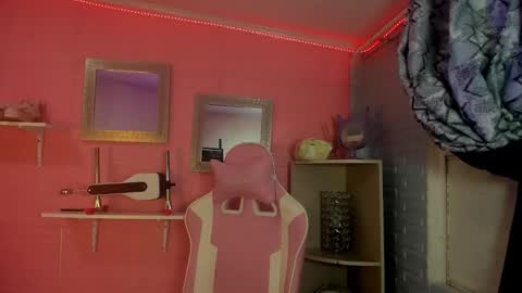 Snapshot of hanna_azumi_ chatting on November 27, 3:08 am hanna online show from November 27, 3:08 am