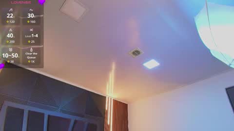 HANNA BECKER online show from March 18, 11:13 am