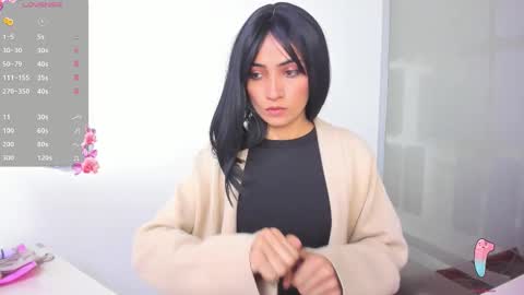 Sara online show from February 8, 1:47 pm