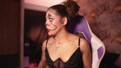 HANNA  online show from October 29, 11:17 pm