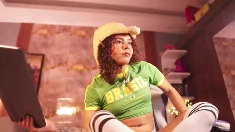 HANNA  online show from November 16, 2:17 am