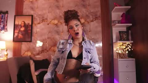 HANNA  online show from November 20, 12:00 am