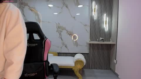 Hanna online show from December 21, 10:33 am