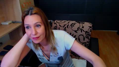 hanna_ha online show from March 12, 8:59 pm