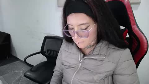 mara online show from March 31, 9:59 pm