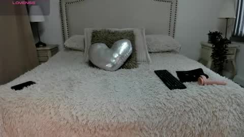 Snapshot of hanna_klover chatting on May 25, 12:22 pm Hanna Klover online show from May 25, 12:22 pm