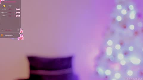 Hanna Lee online show from December 17, 4:11 pm