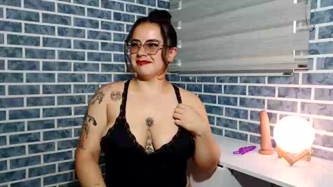 hanna_moons online show from February 20, 7:36 pm