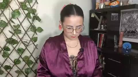 Snapshot of hanna_moons chatting on July 17, 3:57 am hanna_moons online show from July 17, 3:57 am