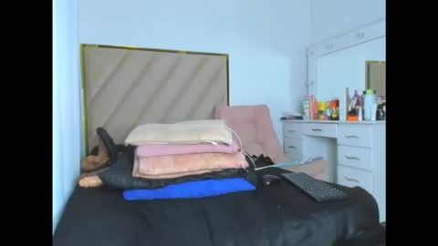 Hanna online show from March 12, 4:18 am