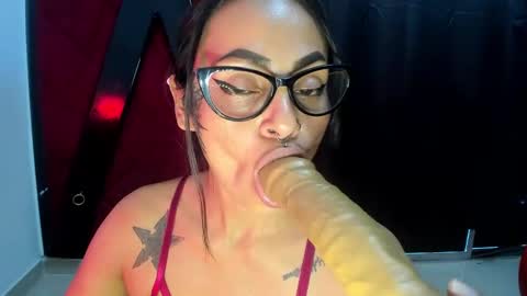 EVA online show from February 12, 9:33 pm