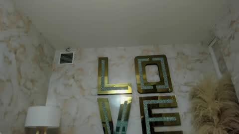 Snapshot of hanna_slut chatting on May 17, 2:09 am EVA online show from May 17, 2:09 am