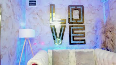 Snapshot of hanna_slut chatting on May 22, 2:19 am EVA online show from May 22, 2:19 am