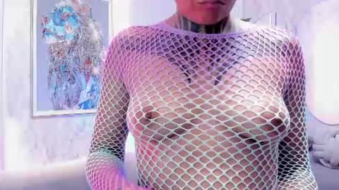 Snapshot of hanna_slut chatting on June 19, 2:05 am EVA online show from June 19, 2:05 am