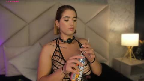 Snapshot of hanna_vasquez chatting on June 17, 8:10 pm Hanna online show from June 17, 8:10 pm
