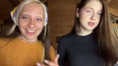 Snapshot of hanna_webber chatting on June 23, 7:12 pm hanna_webber online show from June 23, 7:12 pm
