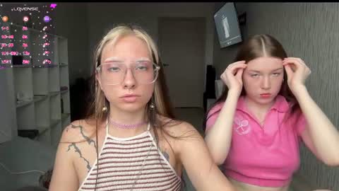 Snapshot of hanna_webber chatting on July 1, 7:32 am hanna_webber online show from July 1, 7:32 am