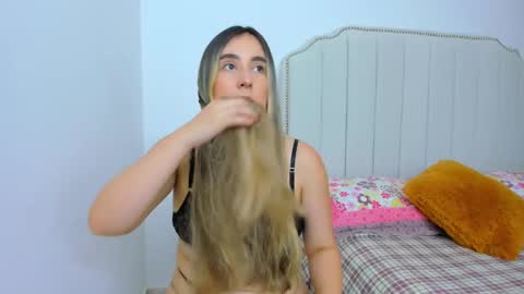 Snapshot of hannaa86 chatting on February 22, 10:09 pm Hanna online show from February 22, 10:09 pm