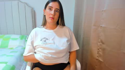 Snapshot of hannaa86 chatting on September 15, 2:00 am Hanna online show from September 15, 2:00 am