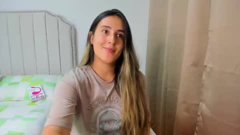 Snapshot of hannaa86 chatting on September 22, 11:29 pm Hanna online show from September 22, 11:29 pm