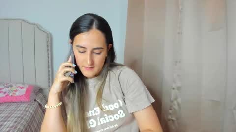 Snapshot of hannaa86 chatting on December 4, 9:34 pm Hanna online show from December 4, 9:34 pm