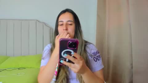 Snapshot of hannaa86 chatting on December 13, 7:53 pm Hanna online show from December 13, 7:53 pm