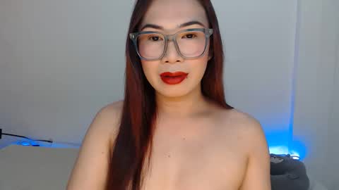 Hannah online show from November 4, 1:38 am