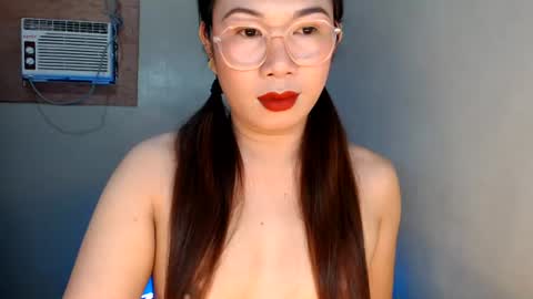 Snapshot of hannabanana_ts chatting on June 16, 4:15 am Hannah online show from June 16, 4:15 am