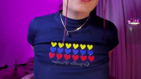 Snapshot of hannablaze_ chatting on June 28, 5:57 am HannaB online show from June 28, 5:57 am