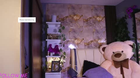 Snapshot of hannachris chatting on May 11, 12:27 am Hanna online show from May 11, 12:27 am