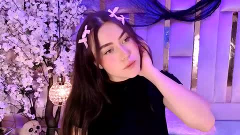 hannacollins_2 online show from November 10, 12:59 pm